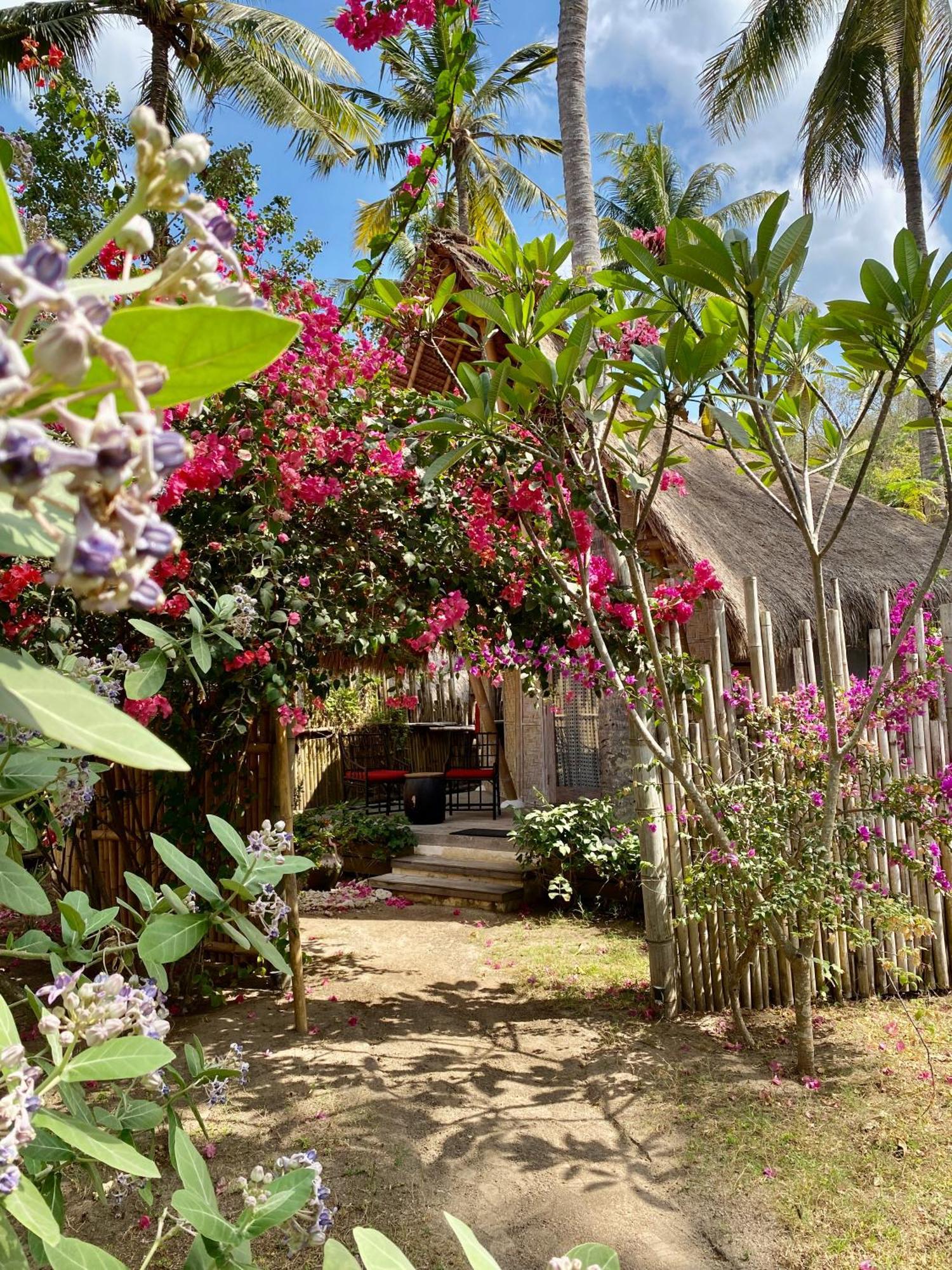 Amahelia Luxury Resort & Restaurant - Gili Asahan Exterior foto